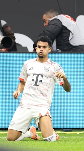 Lucho Díaz marca y asiste con el Bayern.