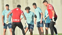 Unai Gómez es uno más y susto con Lekue