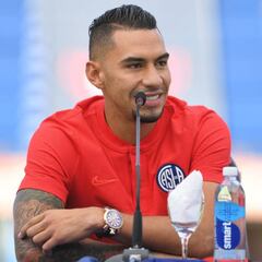 Gordillo es presentado como nuevo jugador de San Lorenzo