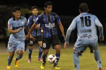 En 2013, al volante se le cortó el tendón de Aquiles actuando por Huachipato. 