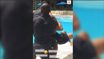 Carrascal fue lanzado a la piscina y se golpea en la espalda