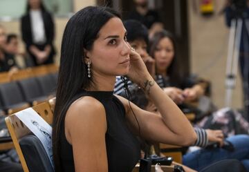 Marrion Valette Areola, mujer del francés, durante la presentación del portero. 
