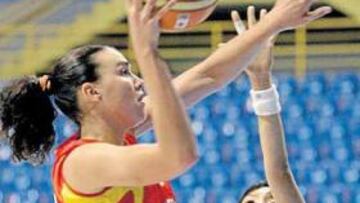 <b>LO QUE BIEN EMPIEZA... </b>Las españolas mostraron una gran superioridad tanto ofensiva como defensiva.