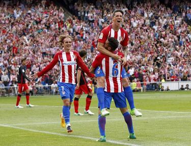 Crouch hopes Fernando Torres will return to the Premier League