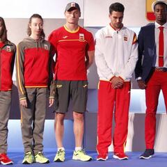 Chaqueta y pantalones largos para el desfile de Río 2016