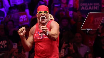 El luchador profesional retirado y actor estadounidense se unió a la Convención Nacional Republicana. Una de sus frases fue: "Vuélvete loco, hermano, deja que la Trump-manía gobierne otra vez".