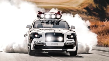 Este Rolls Royce Wraith modificado es la última adquisición del sueco Jon Olsson —leyenda del freeski internacional y apasionado del mundo del motor— y lo ha llamado 'George the Rolls'.