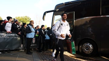 Raúl Jiménez, entre ser agente libre o permanecer en el Fulham