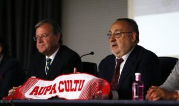 Alfredo Rela?o y El alcalde de Le車n, Antonio Silv芍n.
