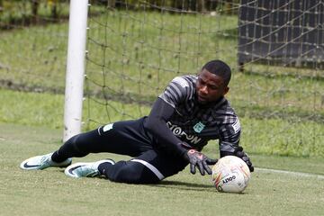 El equipo verdolaga se prepara para enfrentar una intensa semana con dos juegos trascendentales en el Atanasio ante el equipo caleño en el torneo local y Melgar por Copa Libertadores