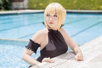 Saber Alter de Fate Series muestra otro lado del cosplay