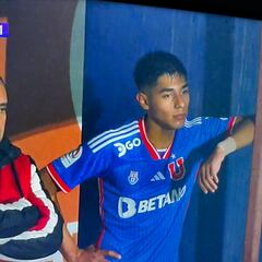 El minuto fatídico de la U: descontrol y dos expulsados