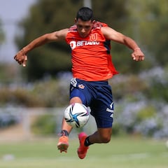 La gran duda de Santiago Escobar para su debut en la U