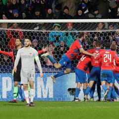 El Viktoria tumba al Roma y se va a la Europa League