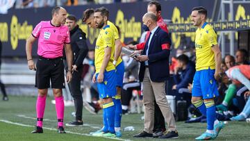 Alejo, Perea y Lucas se preparan para saltar al campo ante el Celta.