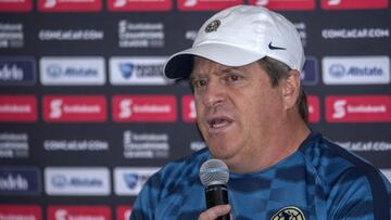 Miguel Herrera, entrenador del Am&eacute;rica asegura que los argentinos que juegan en el Am&eacute;rica merecen ser llamados por la Selecci&oacute;n Argentina. 