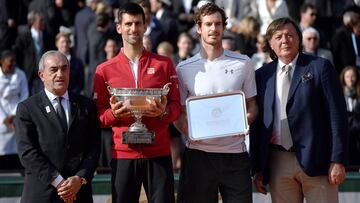 Panatta (derecha), junto a Murray y Djokovic en el pasado Roland Garros.
