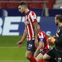 Oblak, sobre Messi: "Él mira la pelota, pero lo ve todo"