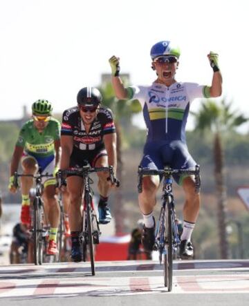 Caleb Ewan vencedor de la etapa.