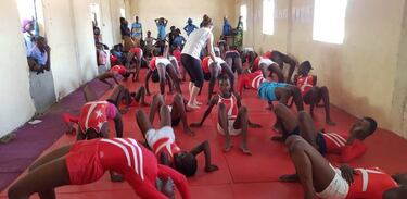 Niñas de España y Chad, unidas por un sueño olímpico