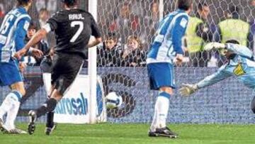 <b>ÚLTIMO TANTO. </b>Raúl cantó gol por última vez el pasado 28 de febrero en Montjuïc con el 0-2 blanco.