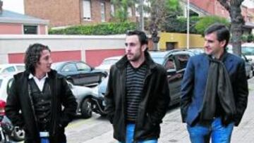 <b>PRUEBAS MÉDICAS. </b>Guardado y Sergio acudieron ayer por la tarde al Hospital Modelo de A Coruña.