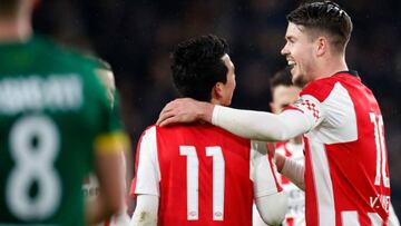 El actual campeón de Holanda se olvidó de las últimas malas actuaciones y recuperó la memoria al golear 3-0 al ADO Den Haag.
