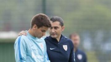 Valverde despidiéndose de Galarreta