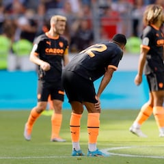 El Valencia se desnuda en Stuttgart