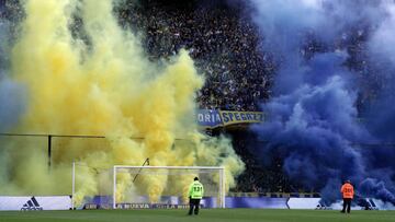 Boca Juniors' supporters cheer for their team before their Argentine Professional Football League Tournament 2022 match against Atletico Tucuman at La Bombonera stadium in Buenos Aires, on August 28, 2022. (Photo by ALEJANDRO PAGNI / AFP) (Photo by ALEJANDRO PAGNI/AFP via Getty Images)