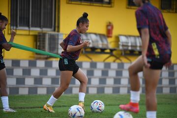 La Selección Colombia Femenina tuvo su primera práctica pensando en las semifinales del Mundial Sub 17 ante Nigeria, el próximo miércoles.