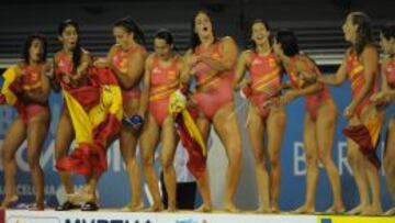 La Selección celebra su triunfo en el Mundial de Barcelona.