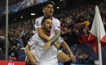 1-0. Sarabia celebró el primer gol.