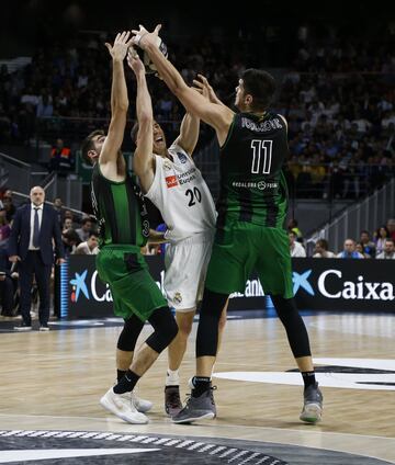 Carroll, Dimitrijevic y Todorovic.