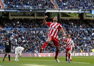 Desde los 11 metros el delantero uruguayo empató el partido.