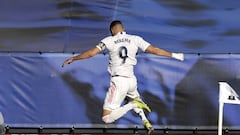 Real Madrid's Benzema is 'one of the best strikers in the world'