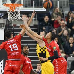 El Lenovo Tenerife sigue en la pelea por la Copa