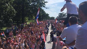 Aficionados croatas recibieron a la Selección en Zagreb