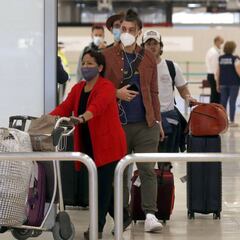 Aislados doce pasajeros de un vuelo Madrid-Vigo tras dar positivo uno de ellos