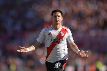 Club: River Plate | Valor de mercado: 15 millones de euros.
Joven promesa argentina que ha roto r¨¦cords en River Plate. Con 17 a?os, ya ha marcado en el Supercl¨¢sico contra Boca Juniors y es seguido por clubes europeos.