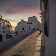 Swedish woman returns home to southern Spain to find out about scam: $345,000 lost and a hospital visit