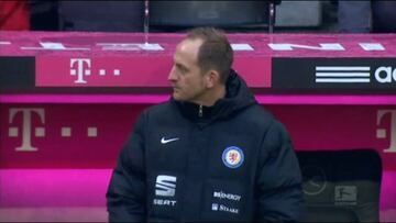 Dos golazos de Robben le dan la victoria a los de Guardiola