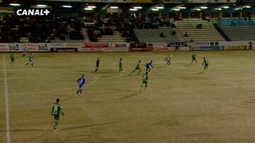 Javi Lara calienta El Toralín tras darle la victoria a la 'Ponfe'