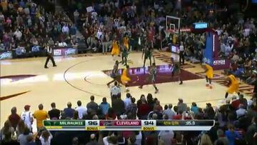 Irving puede con los Bucks a pesar de jugar con gripe