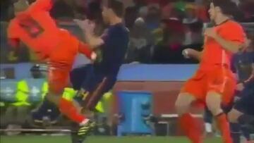 Las patadas y peleas más brutales vistas en el fútbol