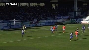 La 'Ponfe' avanza hacia la salvación y frena la del Alavés