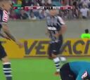 Paolo Guerrero castigado por agredir a un árbitro