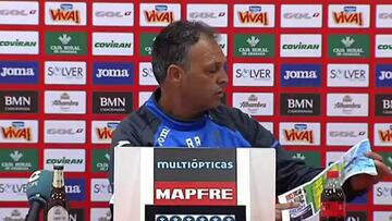 El brutal enfado de Joaquín Caparrós: rompió un periódico