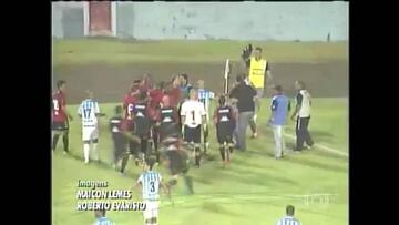 En una verdadera batalla terminó partido en Brasil