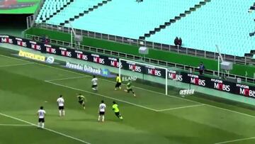 La curiosa ejecución de un penal en la liga coreana